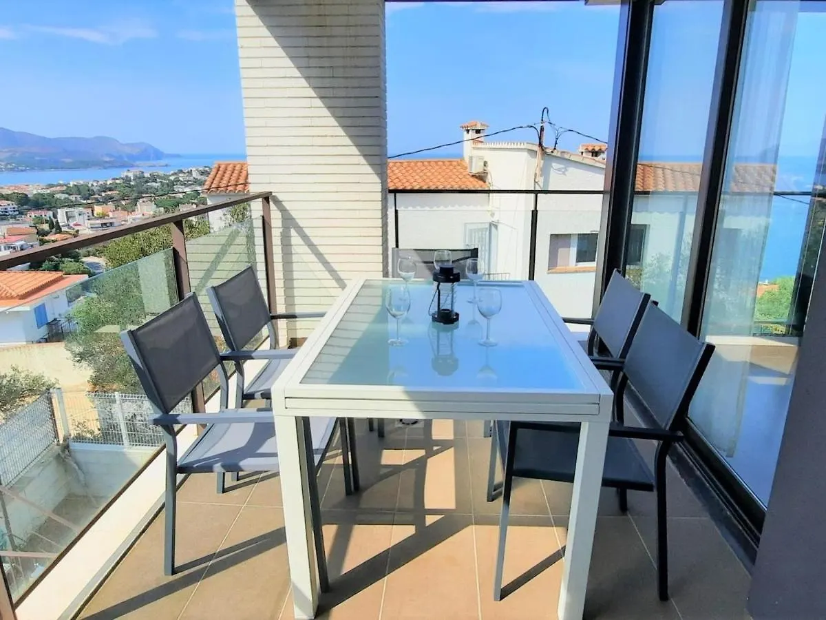 Apartment Apartamento De 3 Habitaciones Con Terraza, Piscina, Parking Y Aire Acondicionado En Llanca - Es-170-54 Spain